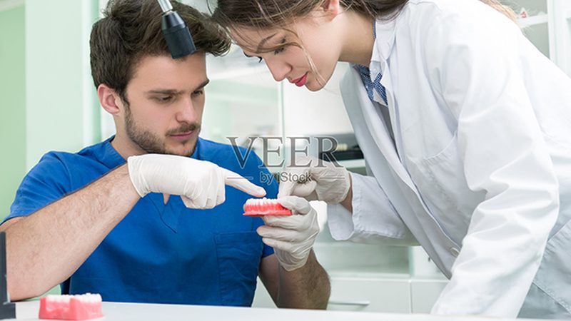 烤瓷牙报价单明细，揭秘价格背后的秘密