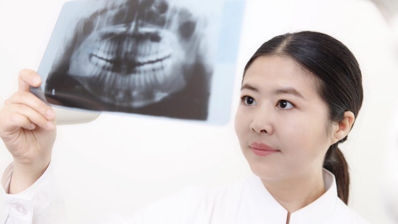 青少年隐形矫正：优缺点全面分析